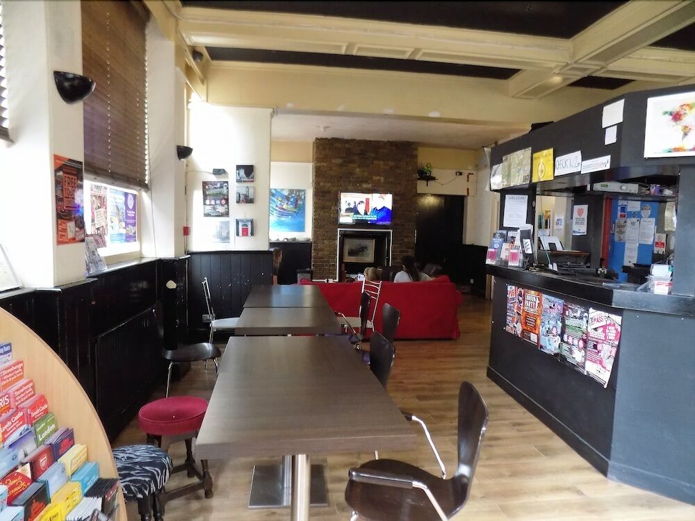The Phoenix Hostel Paddington London Exteriör bild