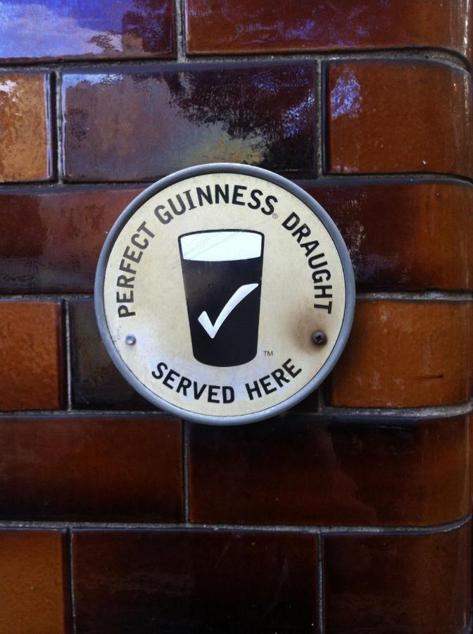 The Phoenix Hostel Paddington London Exteriör bild
